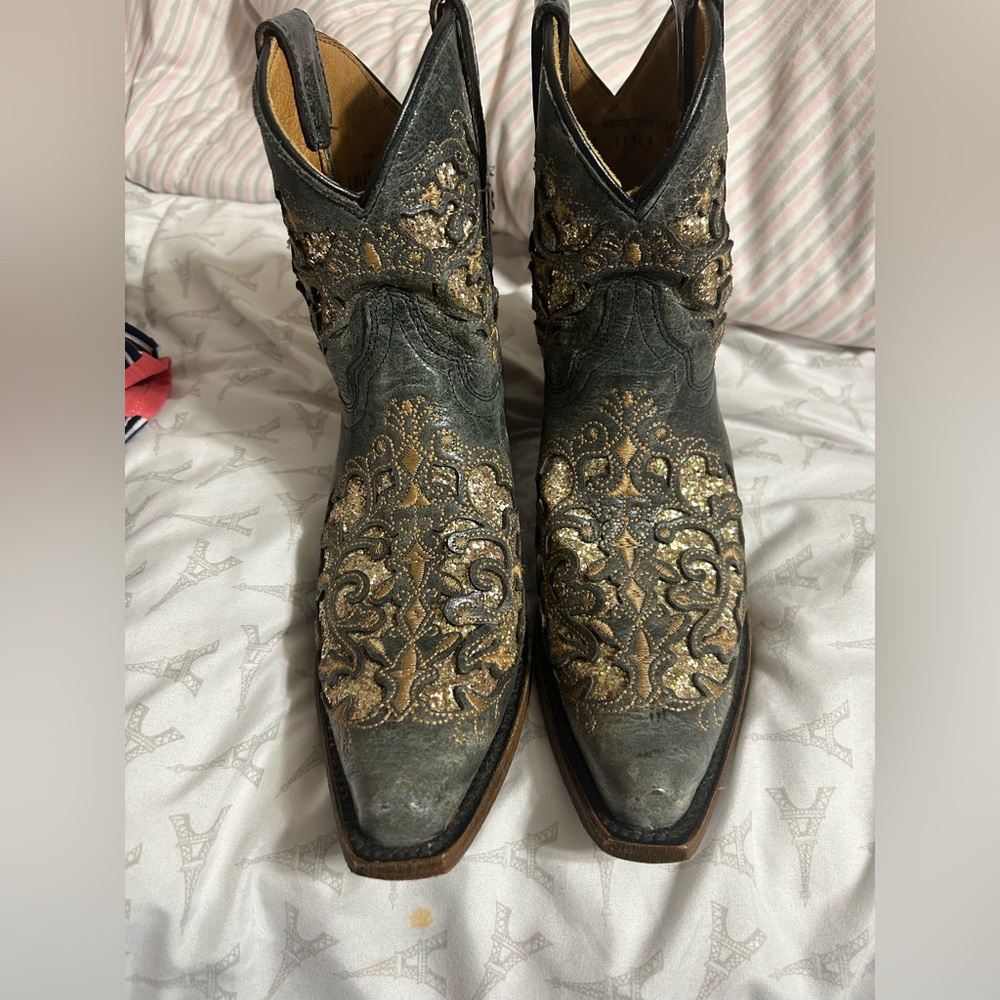 Corral Tan Leather Cowboy Boots with Blue Trim